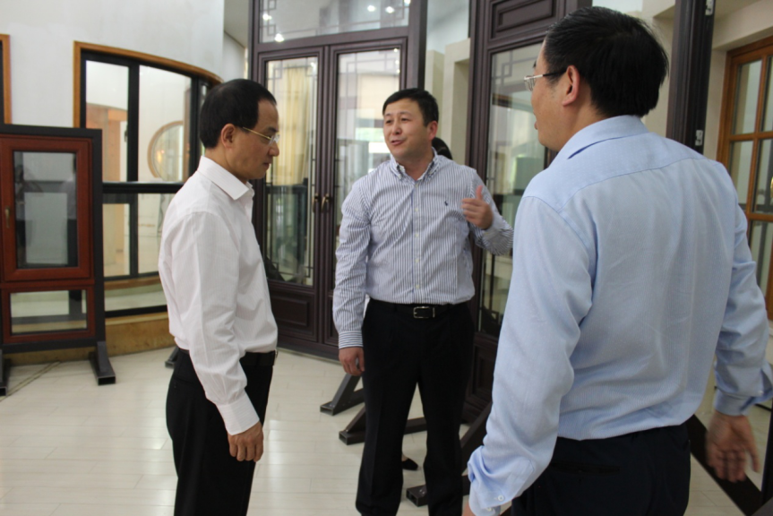 內(nèi)江市委副書記、市長任曉春赴安徽新視野考察